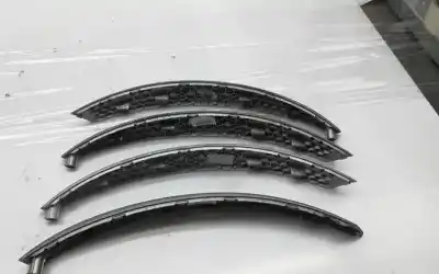 Peça sobressalente para automóvel em segunda mão moldagem por bmw x3 (e83) 2.0 d referências oem iam 4 portas  