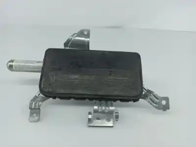 Recambio de automóvil de segunda mano de AIRBAG LATERAL DELANTERO IZQUIERDO para MERCEDES-BENZ CLASSE C (W203) C 200 CDI (203.004) Gasóleo 2000 4P referencias OEM IAM 1004318670260  