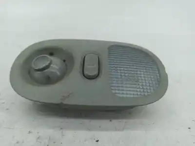 Second-hand car spare part interior light for renault clio ii (bb0/1/2_, cb0/1/2_) 1.2 16v (bb05. bb0w. bb11. bb27. bb2t. bb2u. bb2v. cb05.... gasolina 2002 5p oem iam references 7700412606