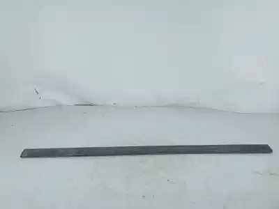 Peça sobressalente para automóvel em segunda mão moldagem por ford focus i furgón/ranchera familiar (dnw) 1.8 tddi referências oem iam 