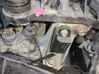 Second-hand car spare part gearbox support for mazda 2 dl, dj 1.5 skyactiv-g m hybrid oem iam references da672