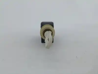 Автозапчастина б/у замок багажника / ворот для audi a3 (8l1) 122 (bj10_) gasolina 2000 5p посилання на oem iam 4b9962115  