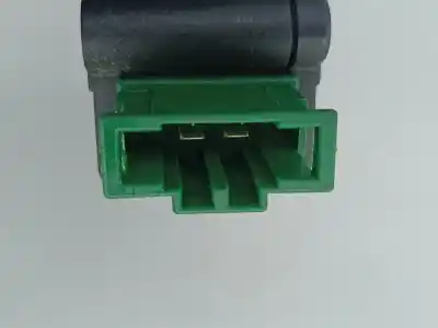 Автозапчастина б/у замок багажника / ворот для audi a3 (8l1) 122 (bj10_) gasolina 2000 5p посилання на oem iam 4b9962115  