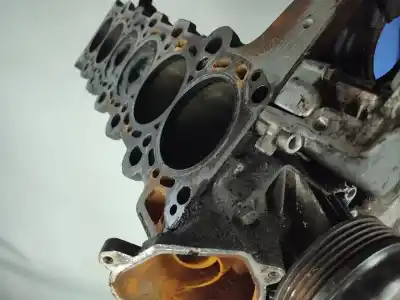 Second-hand car spare part block for bmw 3 (e46) 330 d oem iam references 2246643  