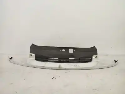 Second-hand car spare part front grille for renault clio ii fase i (b/cb0) (1998->) 1.9 d (b/cb0e) oem iam references 770084670