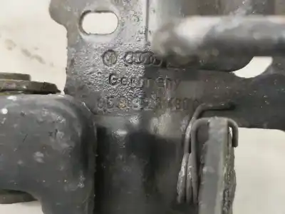 Second-hand car spare part bonnet lock for audi a4 b5 avant (8d5) 1.9 tdi oem iam references 8d0823480c  