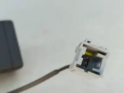 Автозапчасти б/у крюк для ремня передний правый за peugeot 208 caixa (cr_) 1.6 hdi 92 ссылки oem iam   