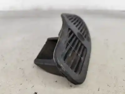 Gebrauchtes Autoersatzteil lüftungsgitter zum renault clio i (b/c57_, 5/357_) 1.2 (b/c/s57a b/c57s 5/357f 5/357j 5/357l 5/357r) oem-iam-referenzen   