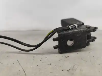 Автозапчастина б/у задній центральний гачок для peugeot 308 sw ii (lc_, lj_, lr_, lx_, l4_) 1.6 hdi / bluehdi 115 (lcbhxm lcbhxt) посилання на oem iam 98002031xx  