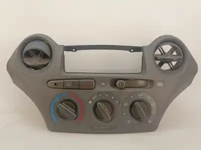 Pièce détachée automobile d'occasion COMMANDE DE CLIMATISATION / CHAUFFAGE pour TOYOTA YARIS (_P1_)  Références OEM IAM 758268701D  