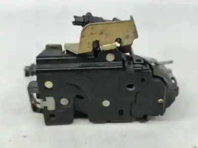 Автозапчастина б/у замок дверей заднього лівого для audi a6 avant (4b5) 2.5 tdi посилання на oem iam   