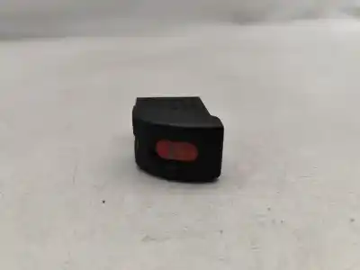 Second-hand car spare part hazard warning lights for opel corsa b (s93) 1.2 i (f08 f68 m68) oem iam references 90347821 Second-hand car spare part hazard warning lights for opel corsa b (s93) 1.2 i (f08 f68 m68) oem iam references 90347821