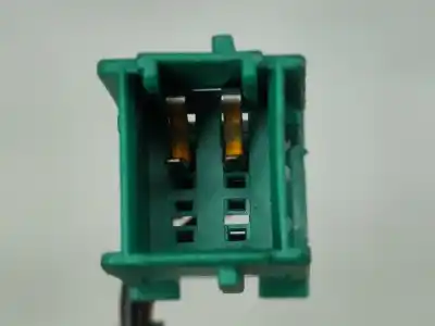 İkinci el araba yedek parçası ön sag kemer kanca için opel corsa c (x01) 1.2 (f08, f68) oem iam referansları    İkinci el araba yedek parçası ön sag kemer kanca için opel corsa c (x01) 1.2 (f08, f68) oem iam referansları