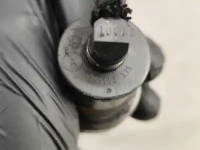 Second-hand car spare part injector for opel astra h caravan (l35) 1.7 cdti (l35) gasóleo 2005 5p oem iam references 0445110175  