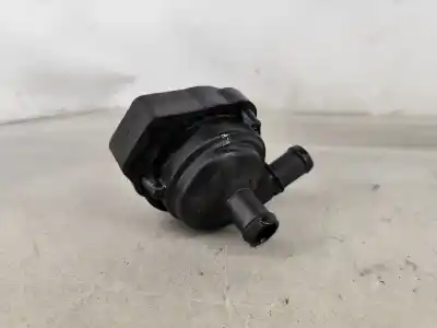 Автозапчастина б/у водяна бомба для jaguar i-pace (x590) ev400 awd посилання на oem iam j9d3851aa  