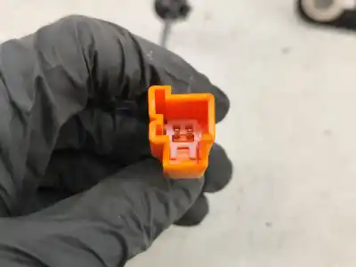 Автозапчастина б/у лівий передній гачок для jaguar i-pace (x590) ev400 awd посилання на oem iam j9c361208ad  