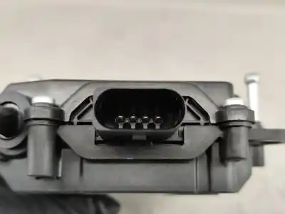 Автозапчастина б/у замок багажника / ворот для jaguar i-pace (x590) ev400 awd посилання на oem iam j9d3404c10aa  