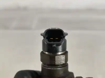 Second-hand car spare part injector for peugeot 308 sw ii (lc_, lj_, lr_, lx_, l4_) 1.6 hdi / bluehdi 115 (lcbhxm lcbhxt) oem iam references 0445110566  