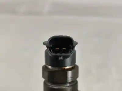 Second-hand car spare part injector for peugeot 308 sw ii (lc_, lj_, lr_, lx_, l4_) 1.6 hdi / bluehdi 115 (lcbhxm lcbhxt) oem iam references 0445110566  