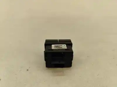 Second-hand car spare part right front power window switch for opel vectra c (z02) 2.2 dti 16v (f69) oem iam references 09185958   Second-hand car spare part right front power window switch for opel vectra c (z02) 2.2 dti 16v (f69) oem iam references 09185958