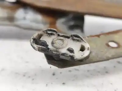 Second-hand car spare part driver left window regulator for opel kadett e (t85) 1.7 d (c19. d19) oem iam references 90186597l  