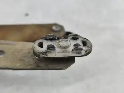 Second-hand car spare part driver left window regulator for opel kadett e (t85) 1.7 d (c19. d19) oem iam references 90186597l  