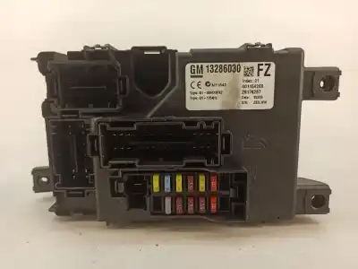 Peça sobressalente para automóvel em segunda mão caixa de fusíveis e relés por opel corsa d (s07) 1.3 cdti (l08 l68) referências oem iam 401154265  