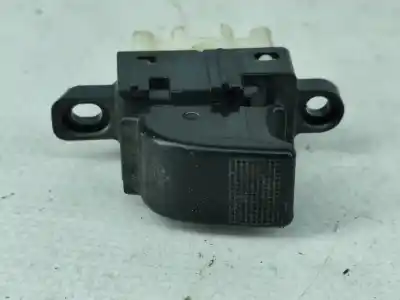 Peça sobressalente para automóvel em segunda mão botão / interruptor elevador vidro traseiro direito por mazda 6 hatchback (gg) 2.0 di (gg14) referências oem iam 5 pinos