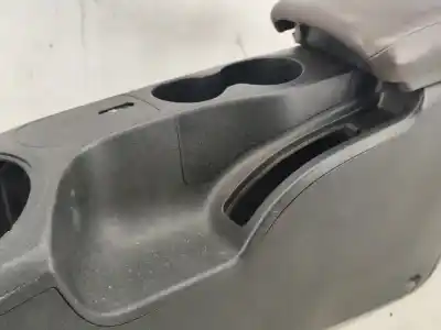 Second-hand car spare part center console for nissan qashqai / qashqai +2 i (j10, nj10, jj10e) 1.5 dci oem iam references 13149a77000   Second-hand car spare part center console for nissan qashqai / qashqai +2 i (j10, nj10, jj10e) 1.5 dci oem iam references 13149a77000