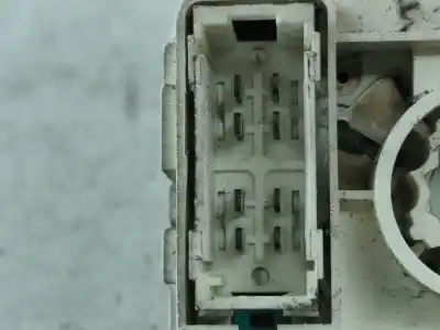 Автозапчастина б/у клімат-контроль для renault clio ii (bb0/1/2_, cb0/1/2_) 1.2 16v (bb05. bb0w. bb11. bb27. bb2t. bb2u. bb2v. cb05.... gasolina 2002 5p посилання на oem iam 8200147157  