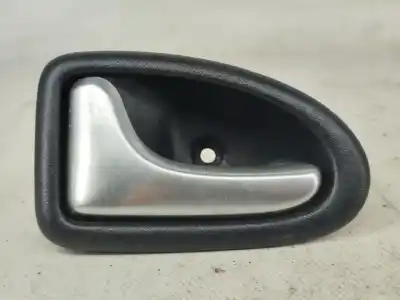 Автозапчастина б/у ліва задня внутрішня ручка для renault clio ii (bb0/1/2_, cb0/1/2_) 1.2 16v (bb05. bb0w. bb11. bb27. bb2t. bb2u. bb2v. cb05.... gasolina 2002 5p посилання на oem iam 7700423887
