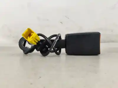 Tweedehands auto-onderdeel riemhaak rechts voor voor porsche cayenne (typ 9pa) 3.2 v6 cat oem iam-referenties 7l0857778c Tweedehands auto-onderdeel riemhaak rechts voor voor porsche cayenne (typ 9pa) 3.2 v6 cat oem iam-referenties 7l0857778c