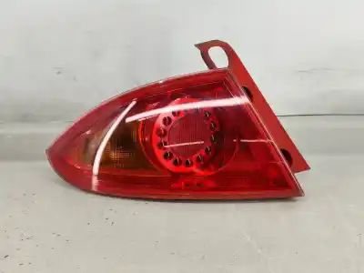 Peça sobressalente para automóvel em segunda mão farolim traseiro esquerdo por seat leon (1p1) 1.4 16v referências oem iam 1p0945095b