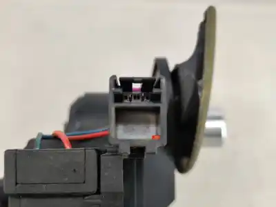 Автозапчастина б/у циліндр задніх дверей для opel corsa c 1.2 16v cat (z 12 xe / lw4) посилання на oem iam 09183495 // 32505603  