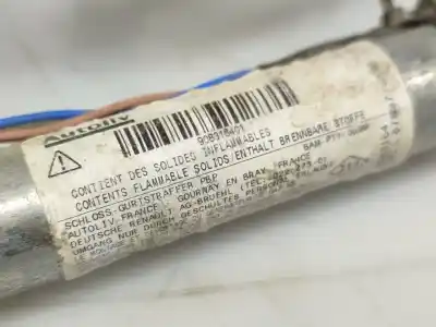 Second-hand car spare part left front seat belt buckle for renault kangoo express (fw0/1_) 1.5 dci k9ka800 oem iam references 878977650r   Second-hand car spare part left front seat belt buckle for renault kangoo express (fw0/1_) 1.5 dci k9ka800 oem iam references 878977650r