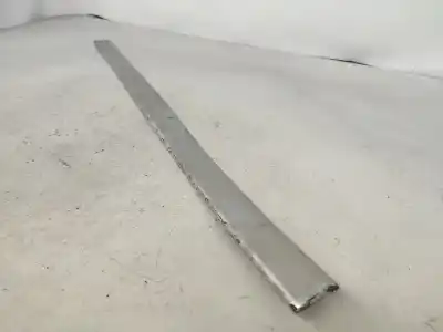 Pezzo di ricambio per auto di seconda mano modanatura per volvo v40 combi (vw) 1.9 td gasóleo 1997 5p riferimenti oem iam   