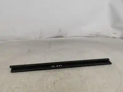 Peça sobressalente para automóvel em segunda mão moldura da porta dianteira direita por dacia duster (hm_) 1.5 dci 115 (hmad) referências oem iam 