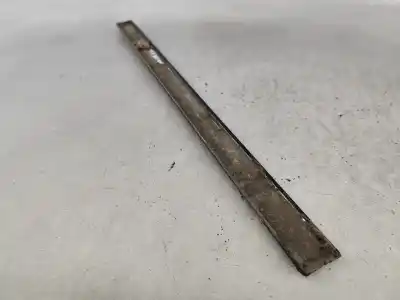 Second-hand car spare part decorative moulding for opel kadett e (t85) 1.3 s (c19. d19) oem iam references   