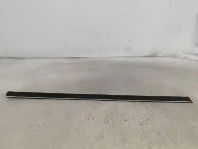 Second-hand car spare part decorative moulding for opel kadett e (t85) 1.3 s (c19. d19) oem iam references 