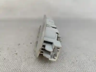 Автозапчасти б/у внутренний свет за nissan qashqai / qashqai +2 i (j10, nj10, jj10e) 2.0 ссылки oem iam 8200073234  