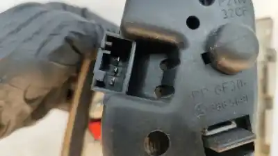 Peça sobressalente para automóvel em segunda mão farolim da mala traseiro esquerdo por bmw 3 touring (e46) 330 d referências oem iam 63218368759  