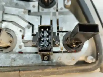 Peça sobressalente para automóvel em segunda mão farolim dianteiro direito por bmw 3 (e36) 316 i referências oem iam   