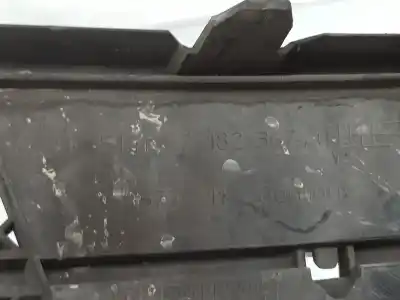 Peça sobressalente para automóvel em segunda mão grelha frontal por bmw 1 (e81) 118 d referências oem iam 51117182367  