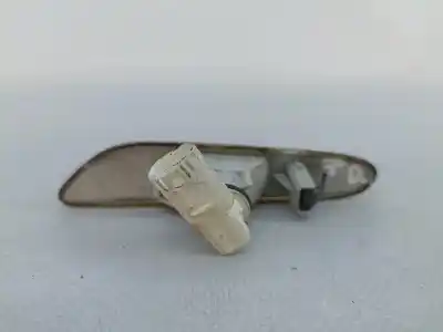 Peça sobressalente para automóvel em segunda mão farolim dianteiro direito por bmw 1 (e81) 118 d referências oem iam 63136932998  
