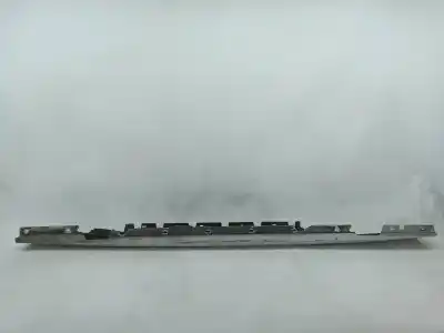 Peça sobressalente para automóvel em segunda mão embaladeira lado direito (corte) por bmw 1 (e81) 118 d referências oem iam 51777183234  