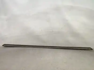 Автозапчастина б/у молдинг для PEUGEOT 406 (8B) 2.0 HDI 110 Посилання на OEM IAM   