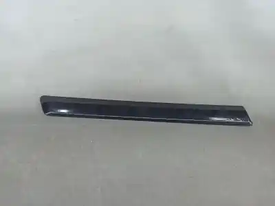 Pezzo di ricambio per auto di seconda mano modanatura per audi a3 (8p1) 1.6 riferimenti oem iam 8p3853984r