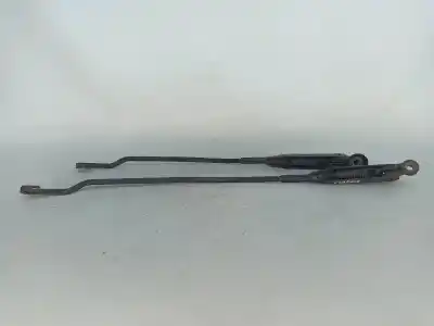 Pezzo di ricambio per auto di seconda mano braccio tergicristallo anteriore destro per opel corsa c 1.3 16v cdti cat (z 13 dt / ln9) riferimenti oem iam 09114667  