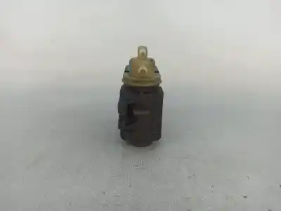 Автозапчастина б/у додатковий повітряний клапан для audi a4 b8 (8k2) 2.0 tdi посилання на oem iam 8k0906627  