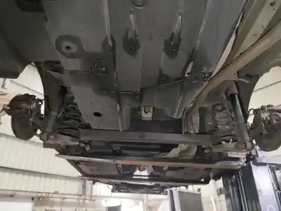 Автозапчастина б/у задня вісь для toyota auris ranchera familiar (_e18_) 1.4 d-4d (nde180_) посилання на oem iam   